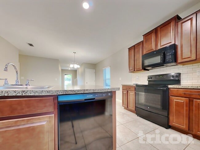 4920 Reflecting Pond Cir