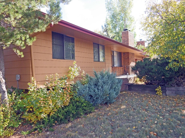 Photo - 1725 W Stuart St