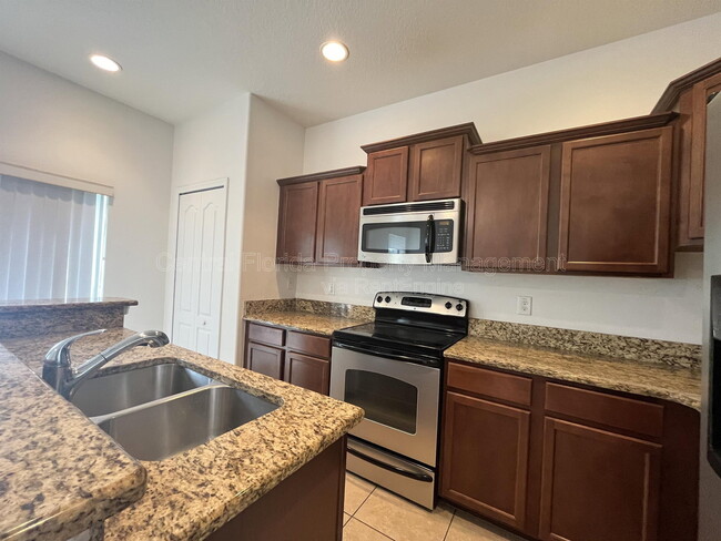 Photo - 10935 Savannah Landing Cir