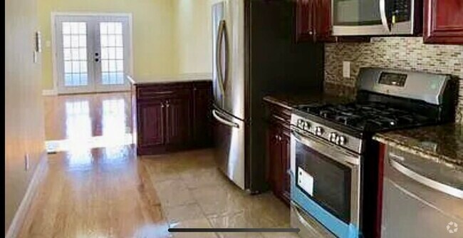 Building Photo - 312 Randolph Ave Unit 1 Rental