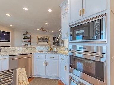 Photo - 3BR 2.5 BA, Towhouse with River Veiw