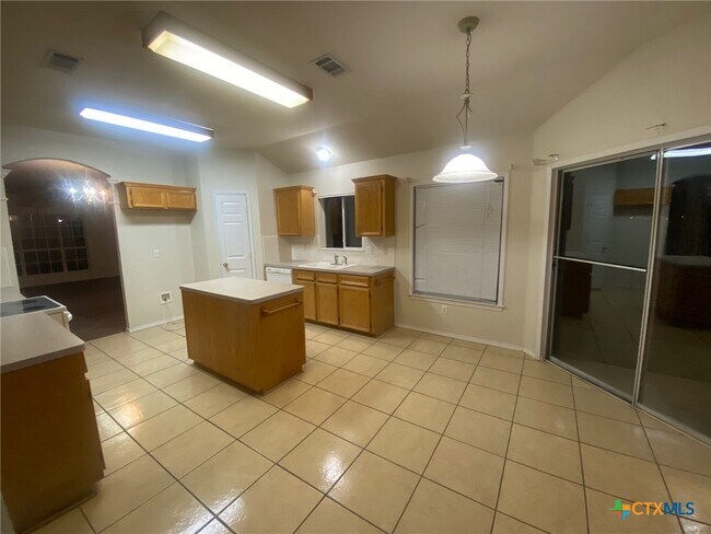 Photo - 2128 Modoc Dr