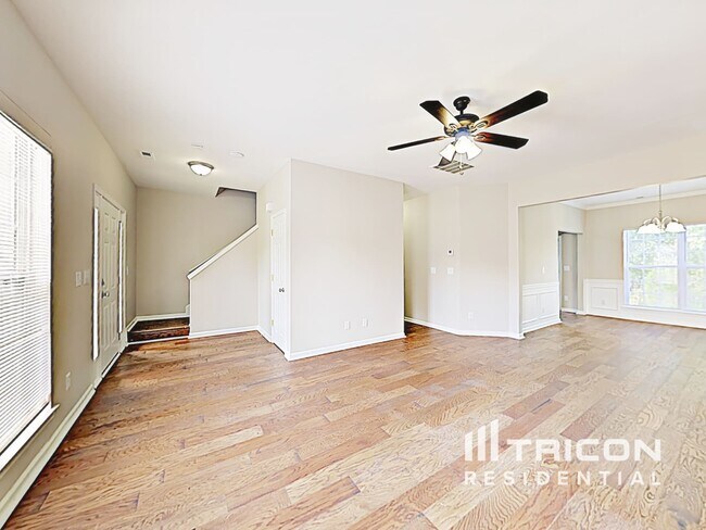 Photo - 8716 Rozumny Dr