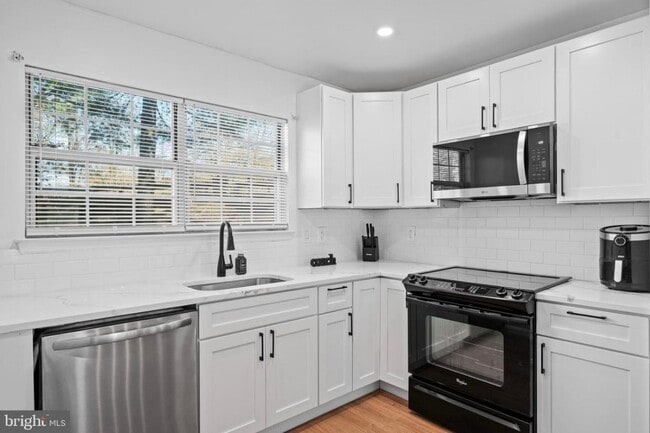 Photo - 1337 Upcot Ct