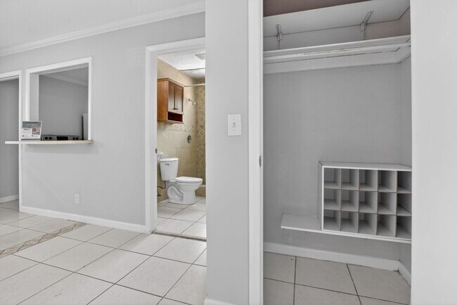 Photo - 711 NE 14th St