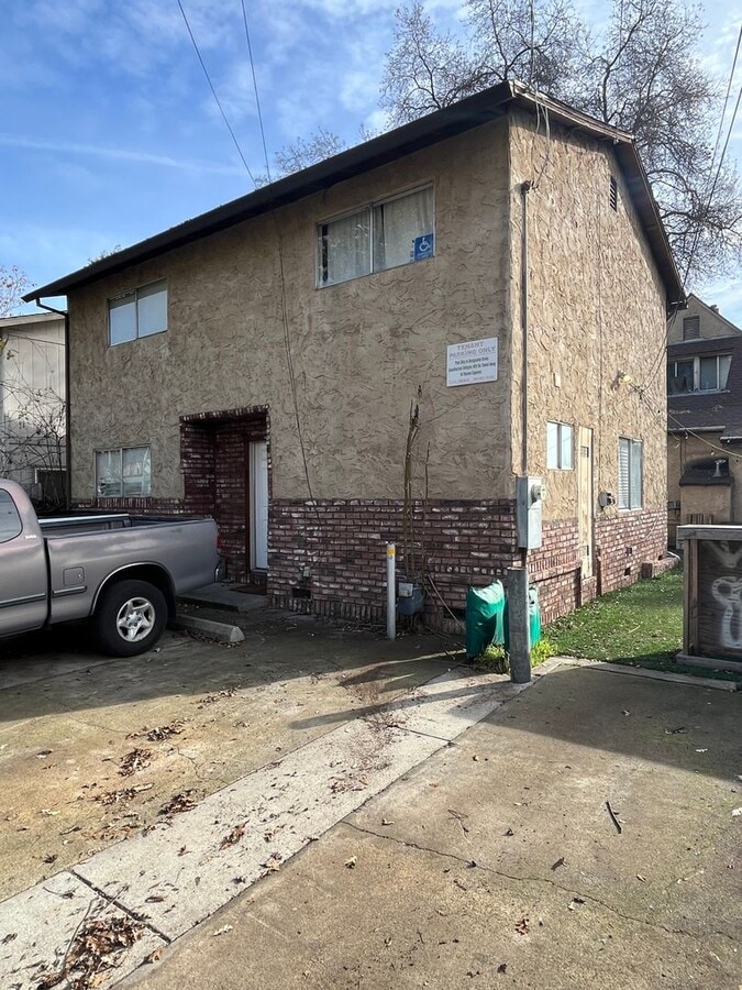 RESERVE EARLY 20242025 House House Rental in Chico, CA