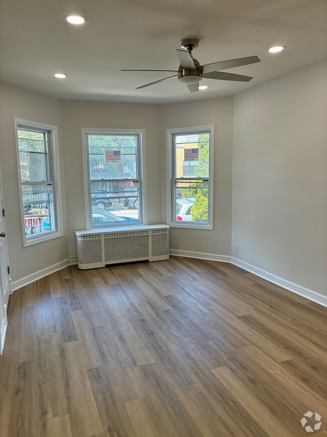 Building Photo - 3745 W Diversey Ave Unit 1 Rental