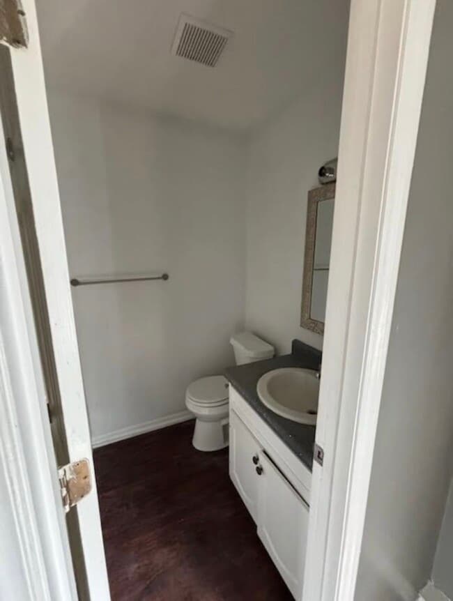 Photo - 711 Church St Unit B