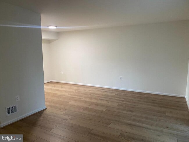 Photo - 10175 Irongate Way