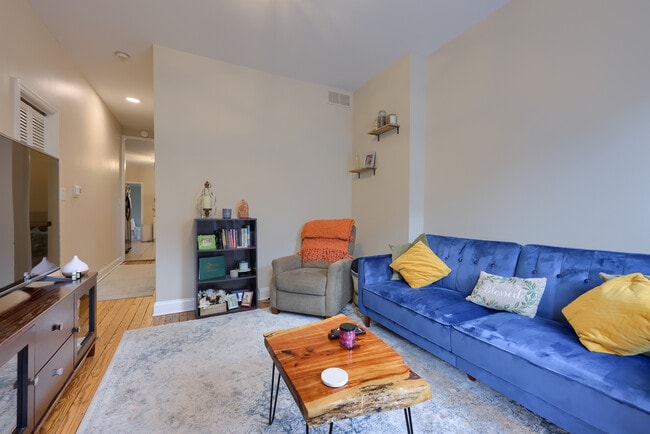 Photo - 217 W Lemon St Unit 1