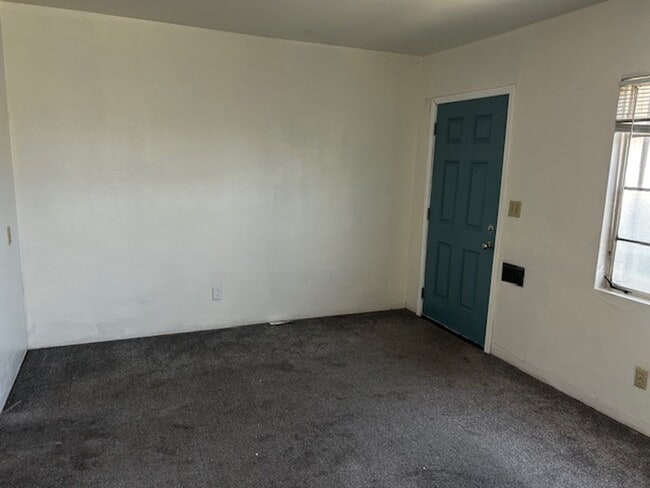 Photo - Private 1 Bed, 1 Bath Unit