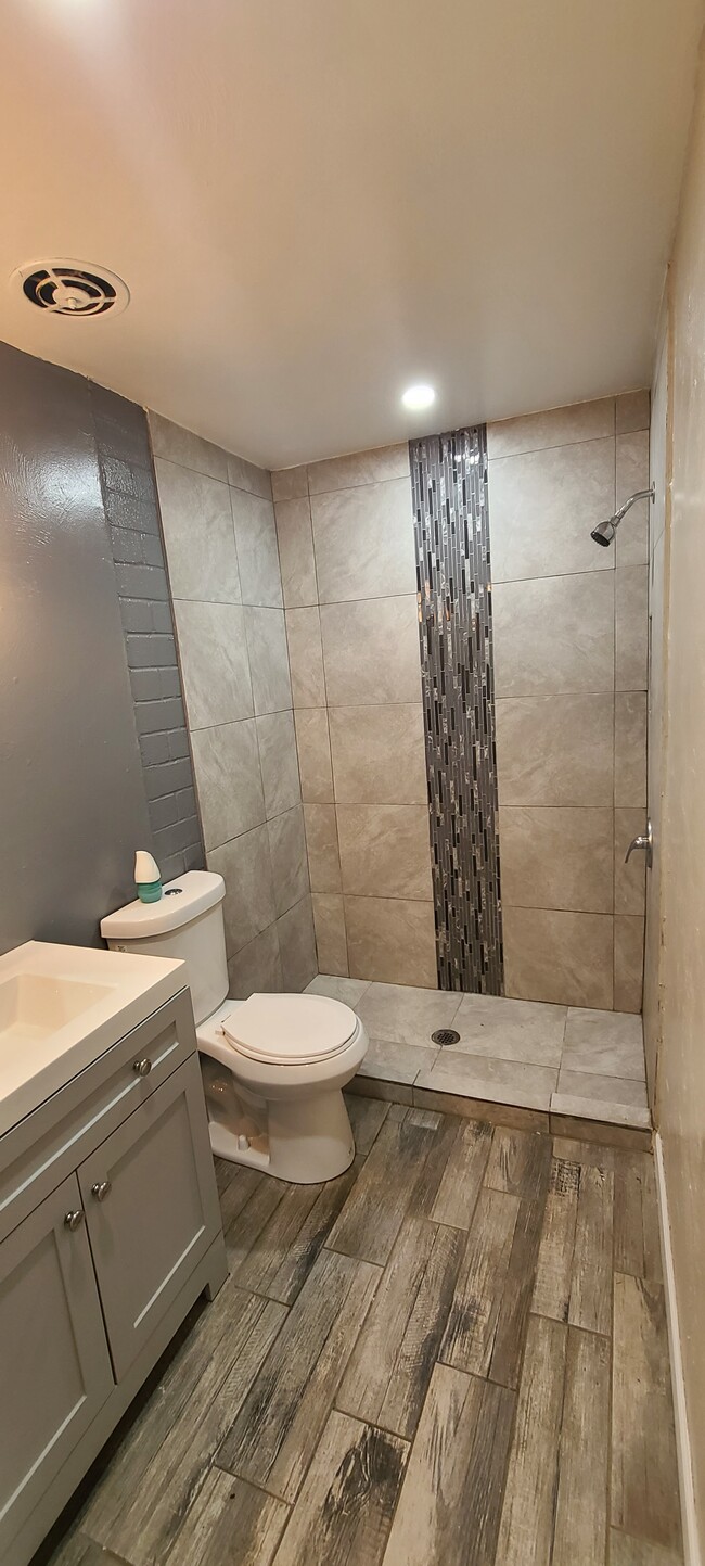 Photo - 2332 N Catalina Ave