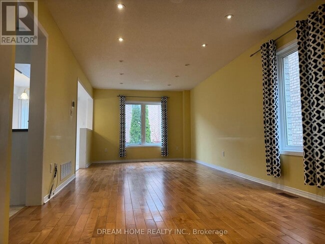 Photo - 222 Coleridge Dr