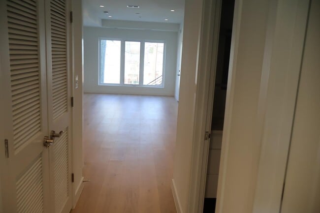 Photo - 4939 Call Pl SE