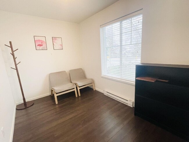 Photo - 15268-15228 28 Ave