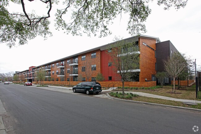 Photo - Camden Henderson