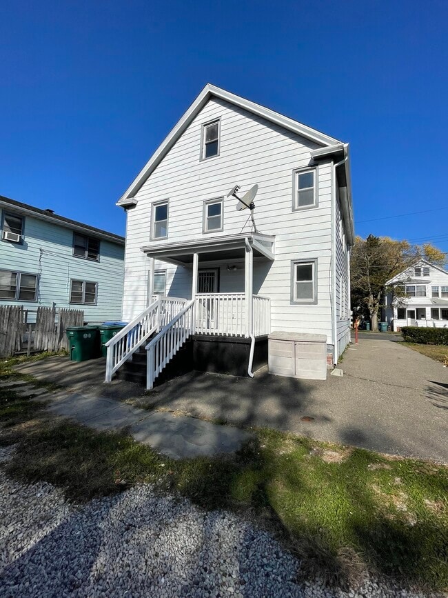 Photo - 46 George St Unit 02