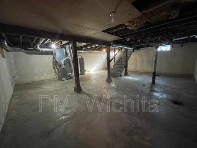 Photo - 2322 S Broadview St