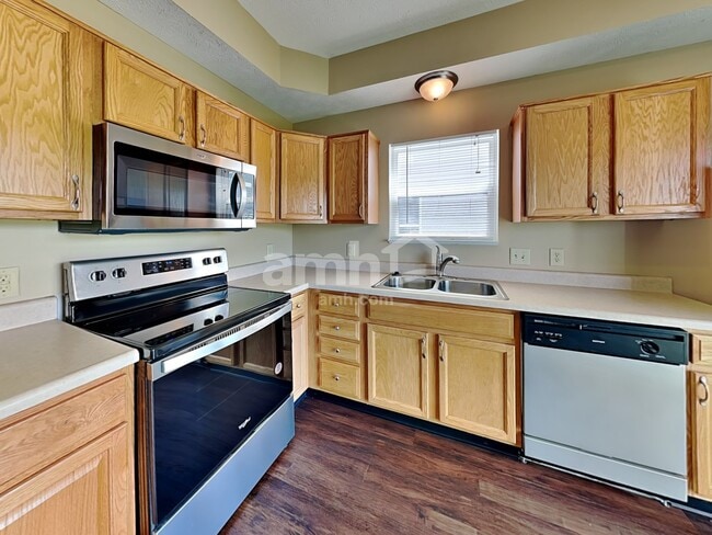 Photo - 5824 Twin River Ln