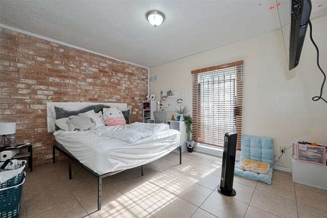 Photo - 12223 Sharpview Dr