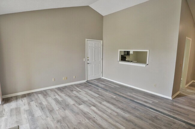 Photo - 2255 Thousand Oaks Dr