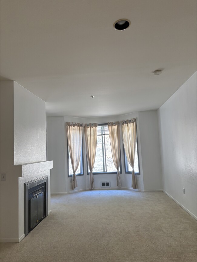 Photo - 280 Caldecott Ln Unit 116