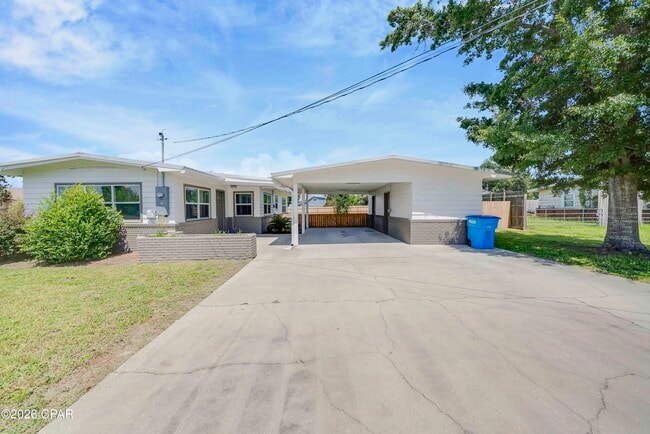 Photo - 4900 S Lakewood Dr