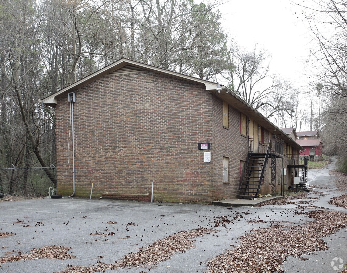 Photo - Cleveland East Apartments