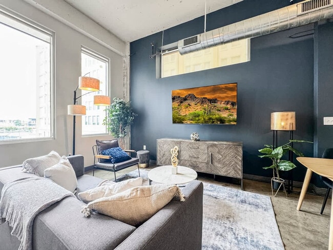 Building Photo - 555 Evergreen St Unit ID1055994P Rental