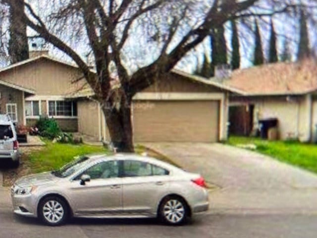 Building Photo - 9340 Mira del Rio Dr