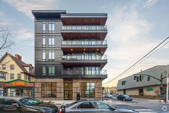 116 Waterman St Providence, RI 02906-1136