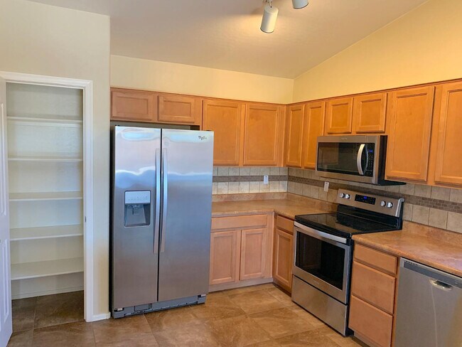 Photo - 4132 E Chambers St