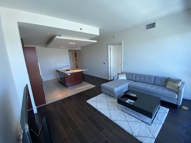 Photo - 4471 Dean Martin Dr Unidad 3306