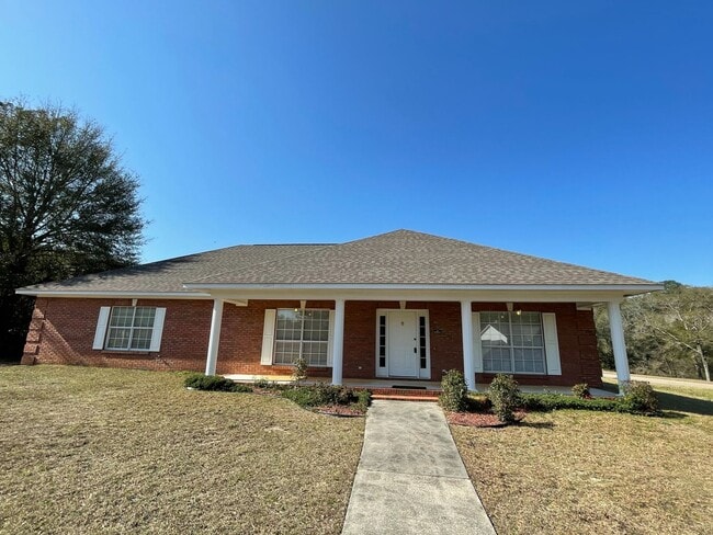 Oak Lake Estates - Pool w/Pool Care Included! - Oak Lake Estates - Pool w/Pool Care Included! House