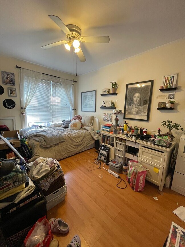 Photo - Spacious 3-Bedroom Heart of the South End – 3 Bed | 1 Bath |900 Sq F