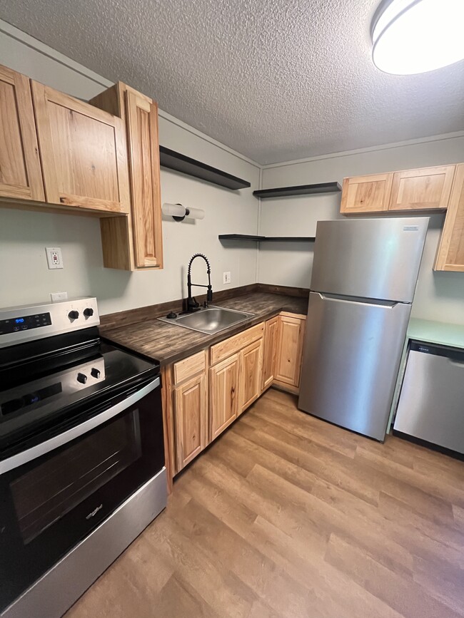 Photo - 512 N Water St
