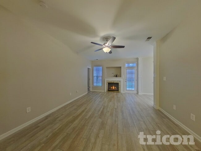 Photo - 4621 Sahalee Ln