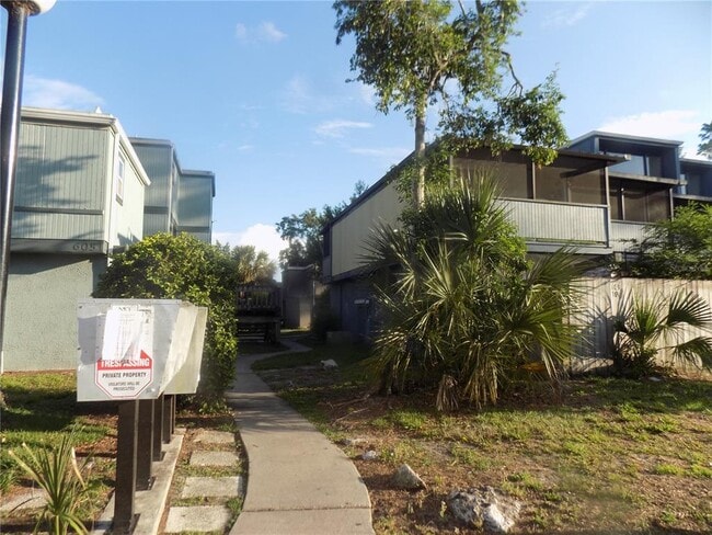 Building Photo - 613 SW 75th St Unit 101
