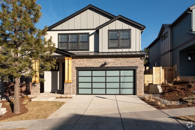 Building Photo - Located in the Lodges at Bachelor Village ... Rental