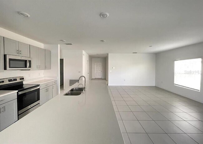 Photo - 225 Aquamarine Ln