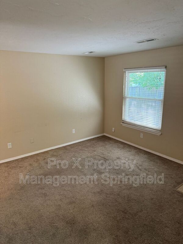 Photo - 1050 W Elm St Unit A