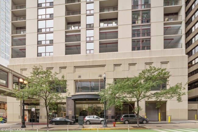 Building Photo - 200 N Dearborn St Unit 2208
