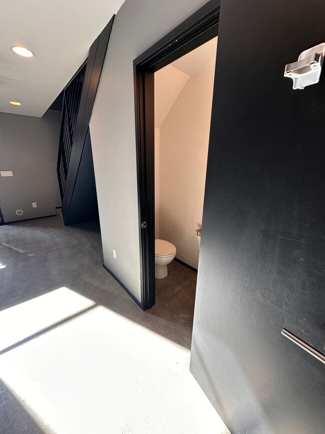 Photo - Modern Townhome in Georgetown!  Available ...
