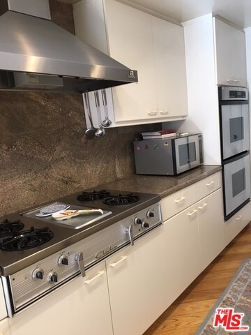 Kitchen - 1629 Michael Ln