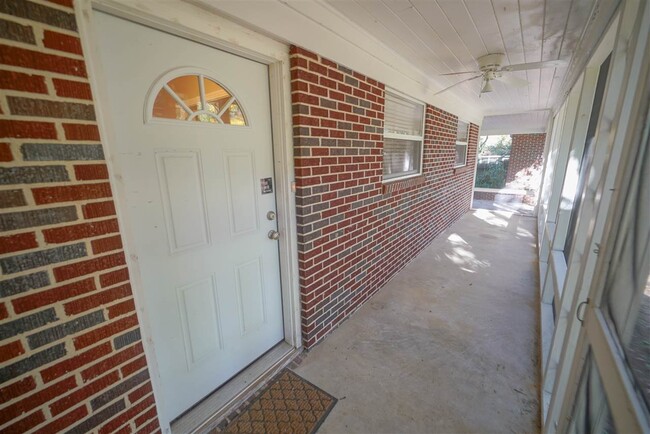 1804 Skyland Dr