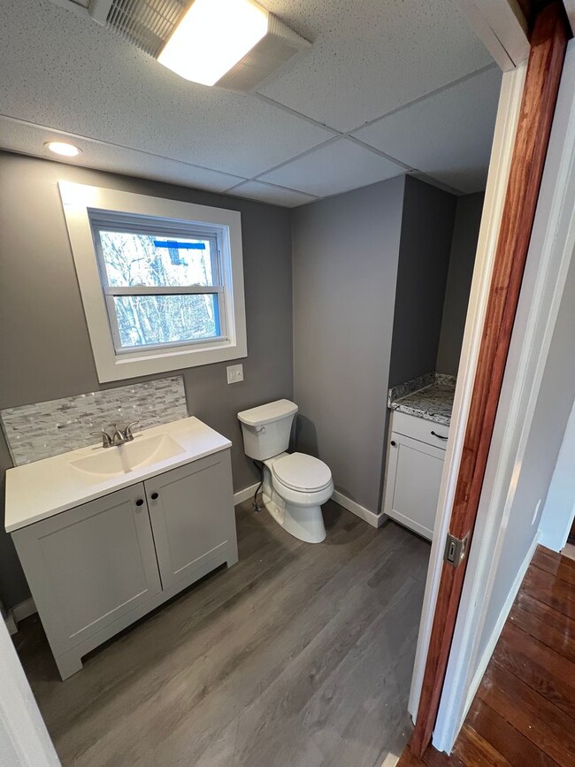 34 Temple St Unit 2