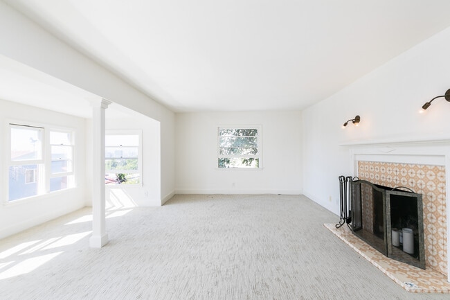 Building Photo - 3909 Cumberland Ave Rental