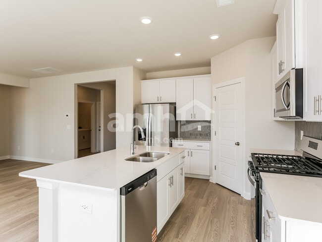 Photo - 802 Treeline Rd