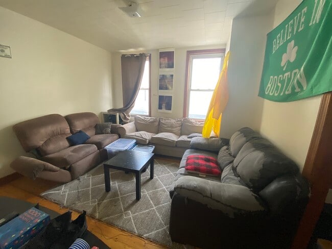 Photo - 1582 Tremont St Unit 2