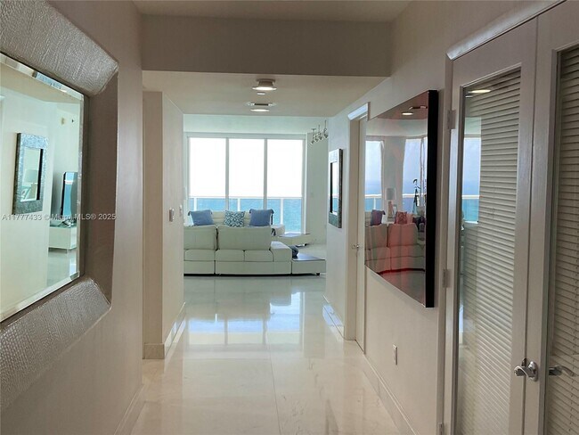 Photo - 1850 S Ocean Dr Unidad 3701